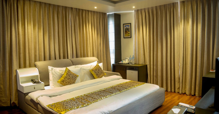 Deluxe King Room